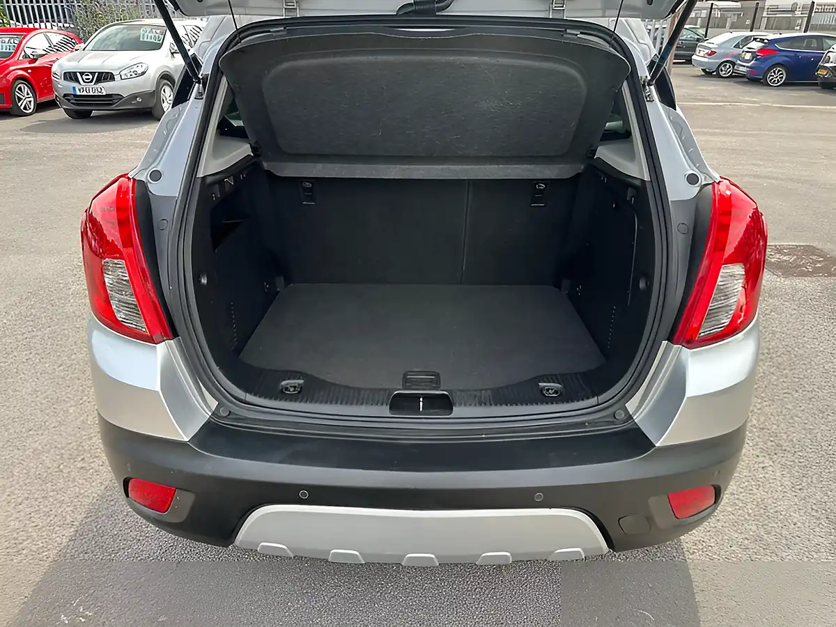 Used 2014 Vauxhall Mokka Exclusiv Silver - Interior and Exterior details 11