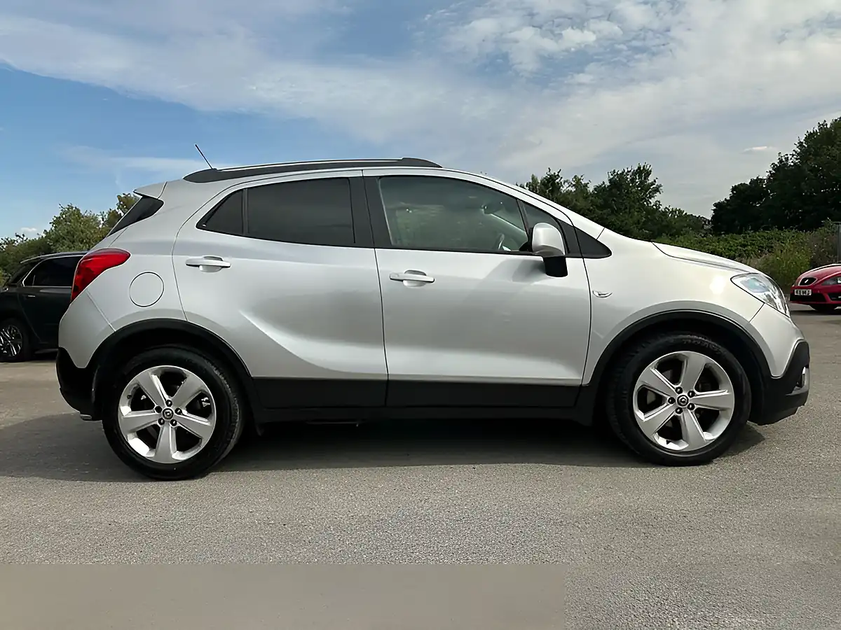 Used 2014 Vauxhall Mokka Exclusiv Silver - Interior and Exterior details 12
