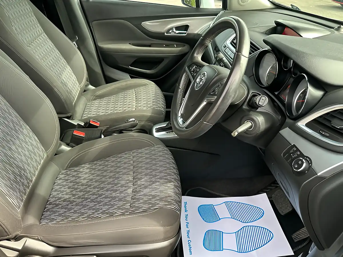 Used 2014 Vauxhall Mokka Exclusiv Silver - Interior and Exterior details 6