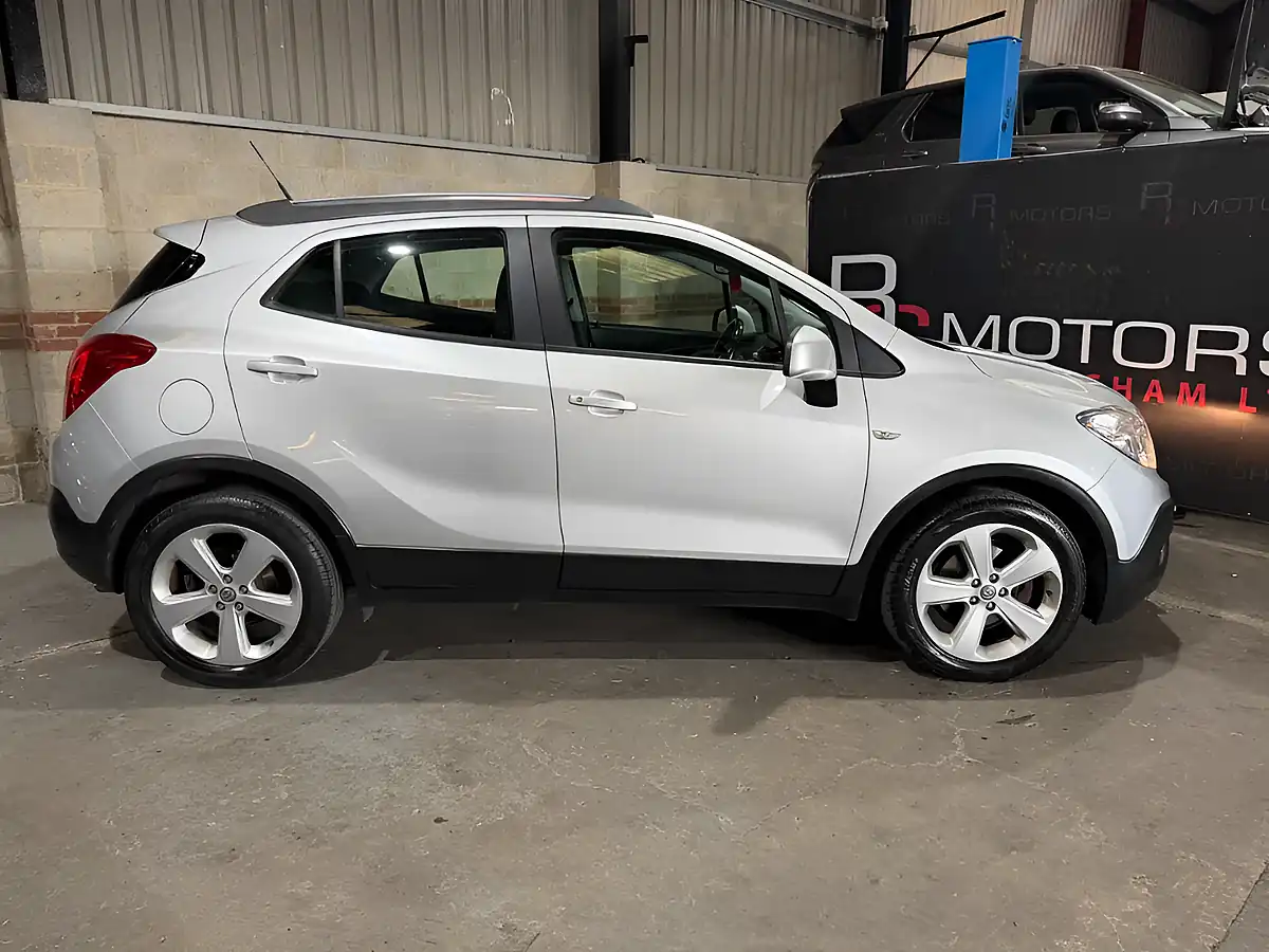 Used 2014 Vauxhall Mokka Exclusiv Silver - Interior and Exterior details 2