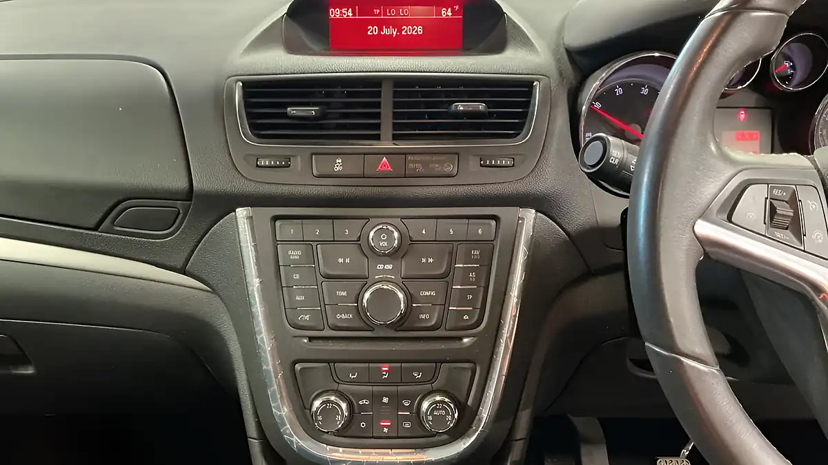 Used 2014 Vauxhall Mokka Exclusiv White - Interior and Exterior details 8