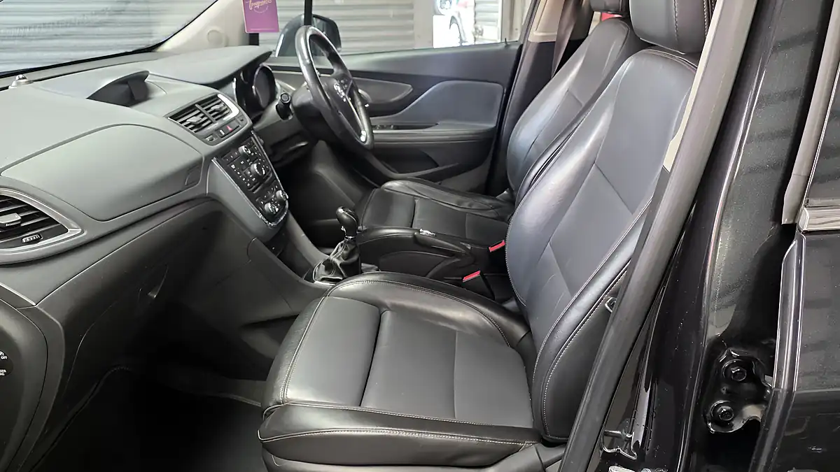Used 2014 Vauxhall Mokka Se Black - Interior and Exterior details 10