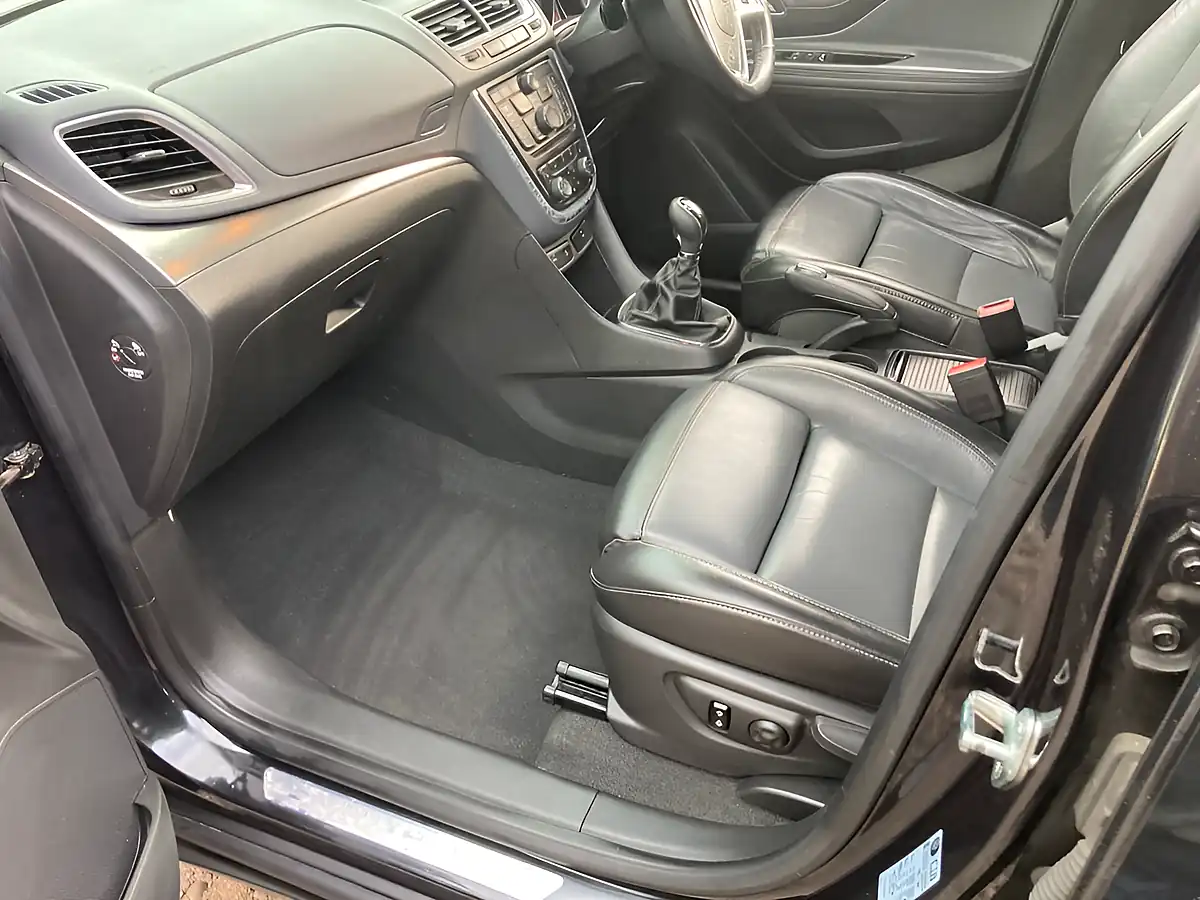 Used 2014 Vauxhall Mokka Se Black - Interior and Exterior details 8