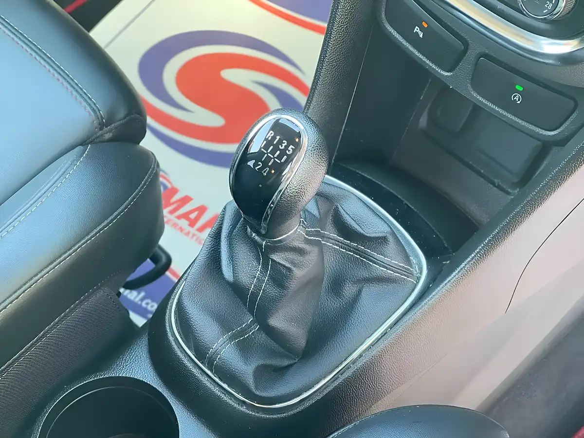 Used 2014 Vauxhall Mokka Se Blue - Interior and Exterior details 17