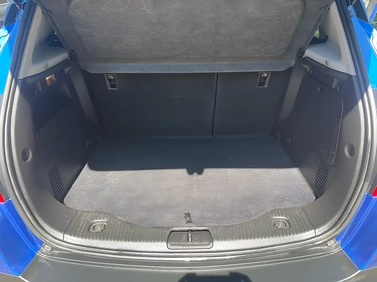 Used 2014 Vauxhall Mokka Se Blue - Interior and Exterior details 20