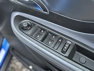 Used 2014 Vauxhall Mokka Se Blue - Interior and Exterior details 12