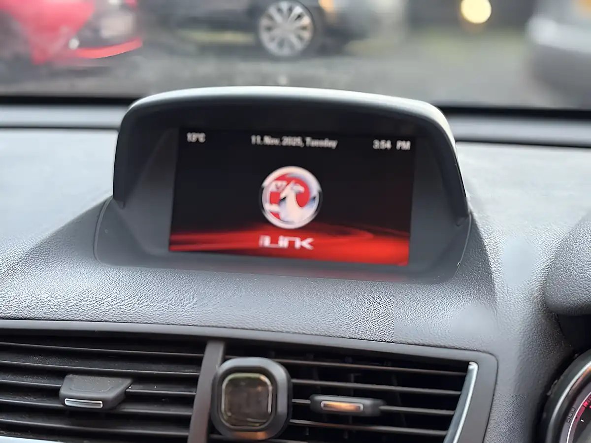 Used 2014 Vauxhall Mokka Se Blue - Interior and Exterior details 15