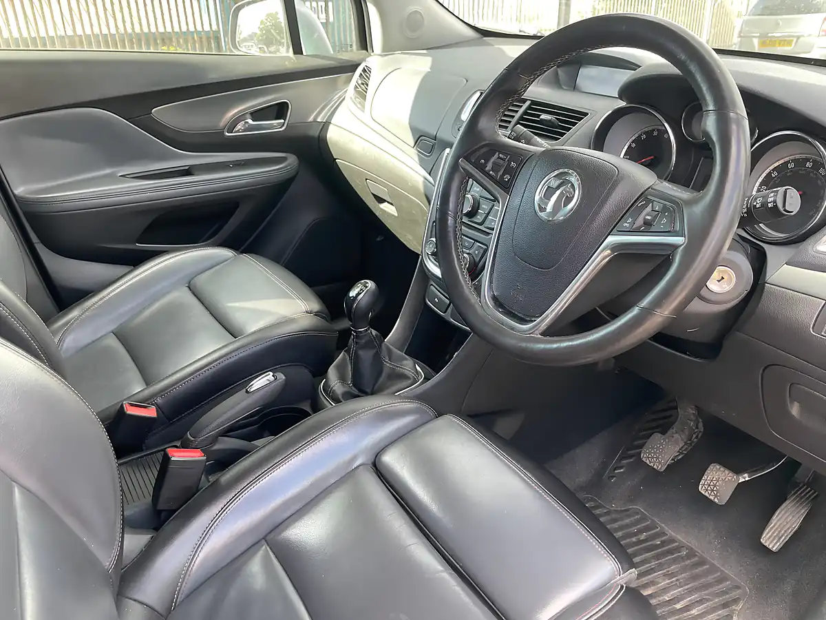 Used 2014 Vauxhall Mokka Se Grey - Interior and Exterior details 11