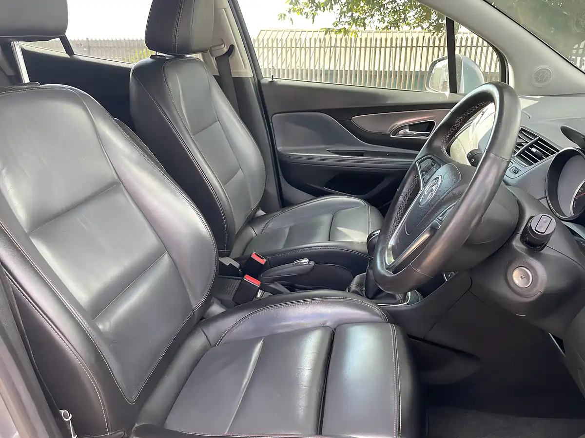 Used 2014 Vauxhall Mokka Se Grey - Interior and Exterior details 13