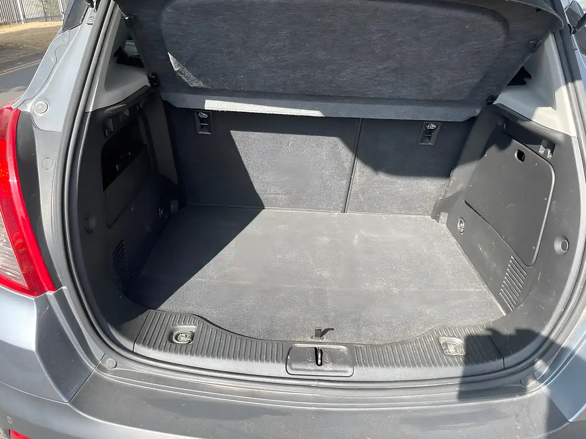 Used 2014 Vauxhall Mokka Se Grey - Interior and Exterior details 16