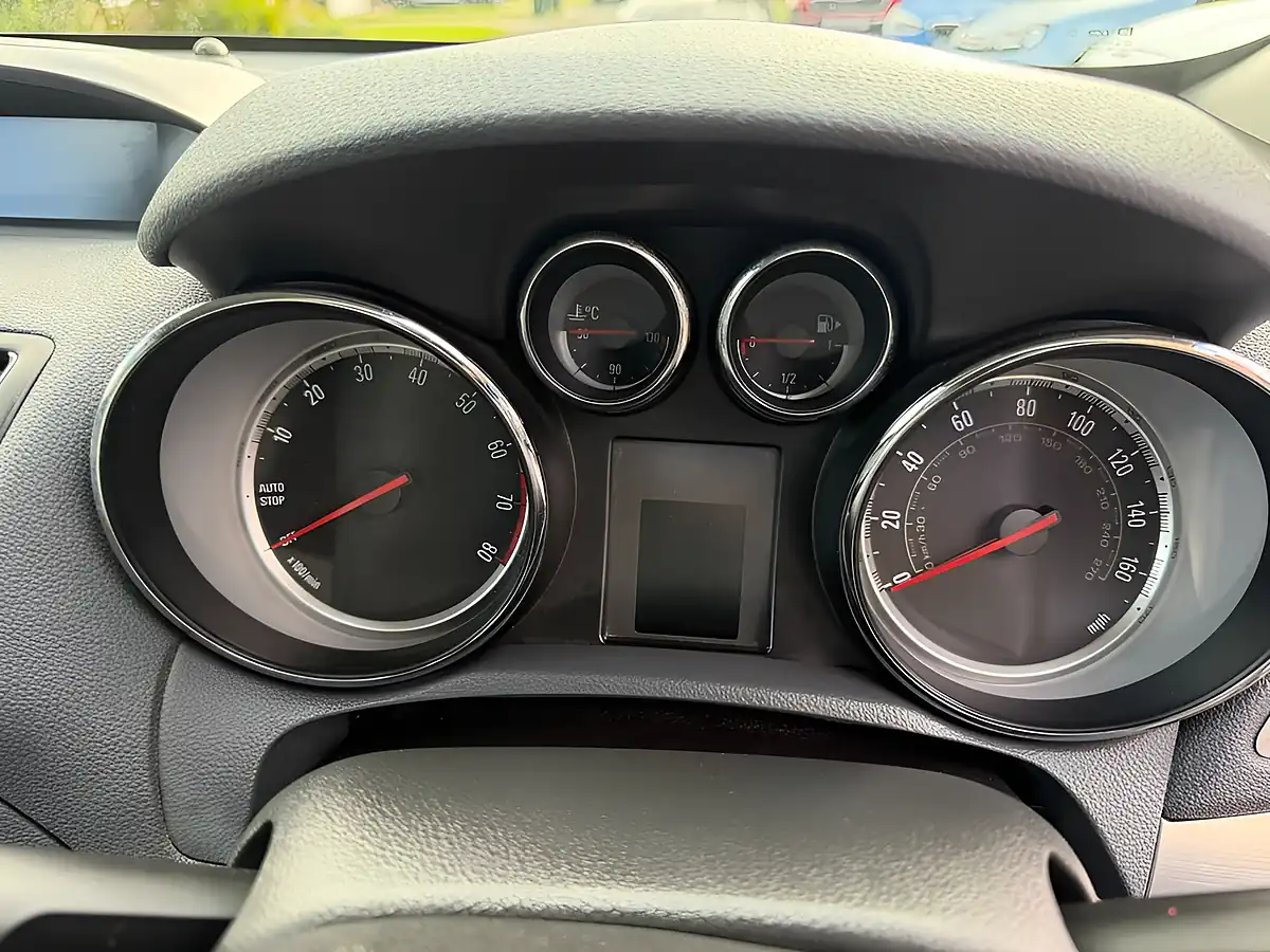 Used 2014 Vauxhall Mokka Se Grey - Interior and Exterior details 10