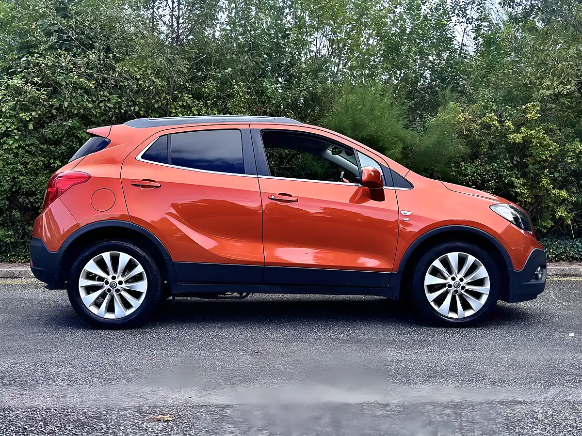 Used 2014 Vauxhall Mokka Se Orange Rock Metallic - Interior and Exterior details 4