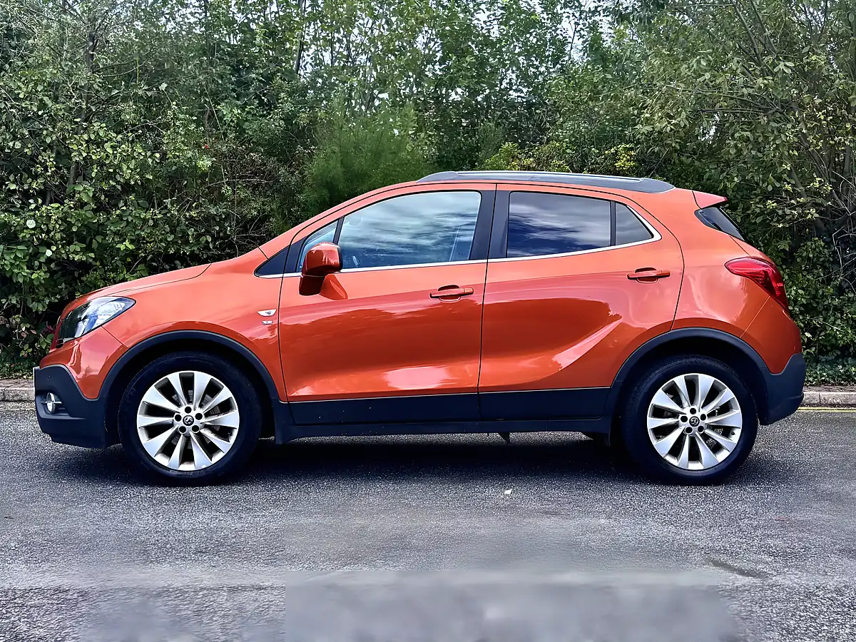 Used 2014 Vauxhall Mokka Se Orange Rock Metallic - Interior and Exterior details 5