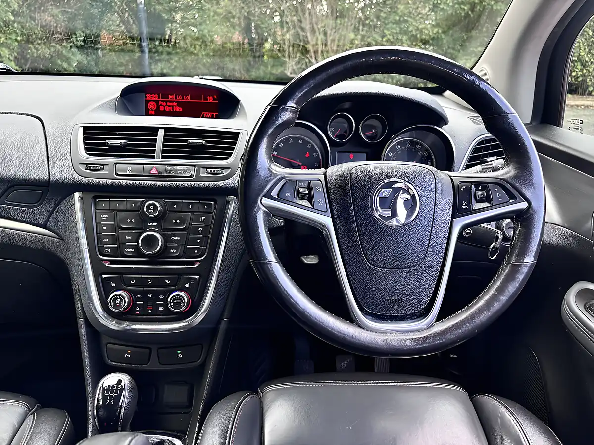 Used 2014 Vauxhall Mokka Se Orange Rock Metallic - Interior and Exterior details 9