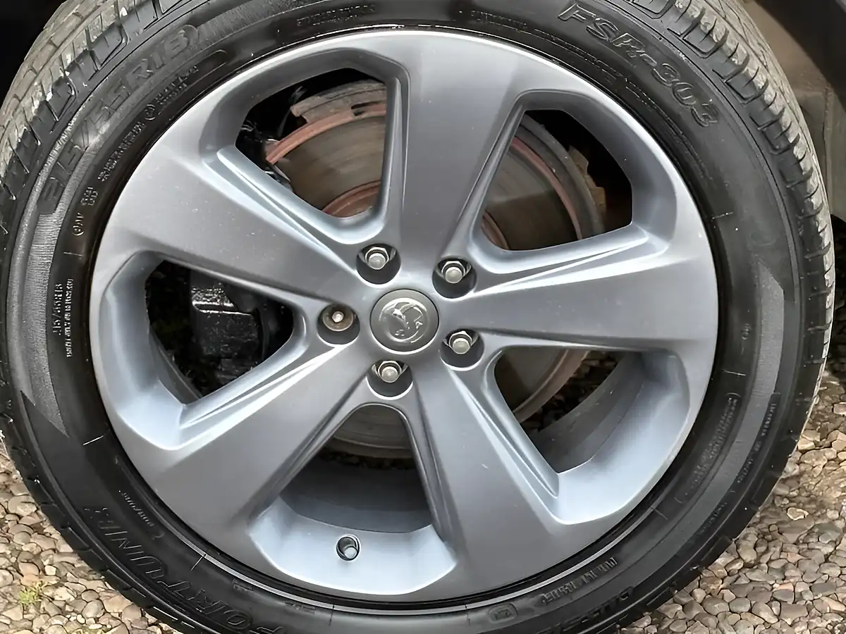 Used 2014 Vauxhall Mokka Se Silver - Interior and Exterior details 13