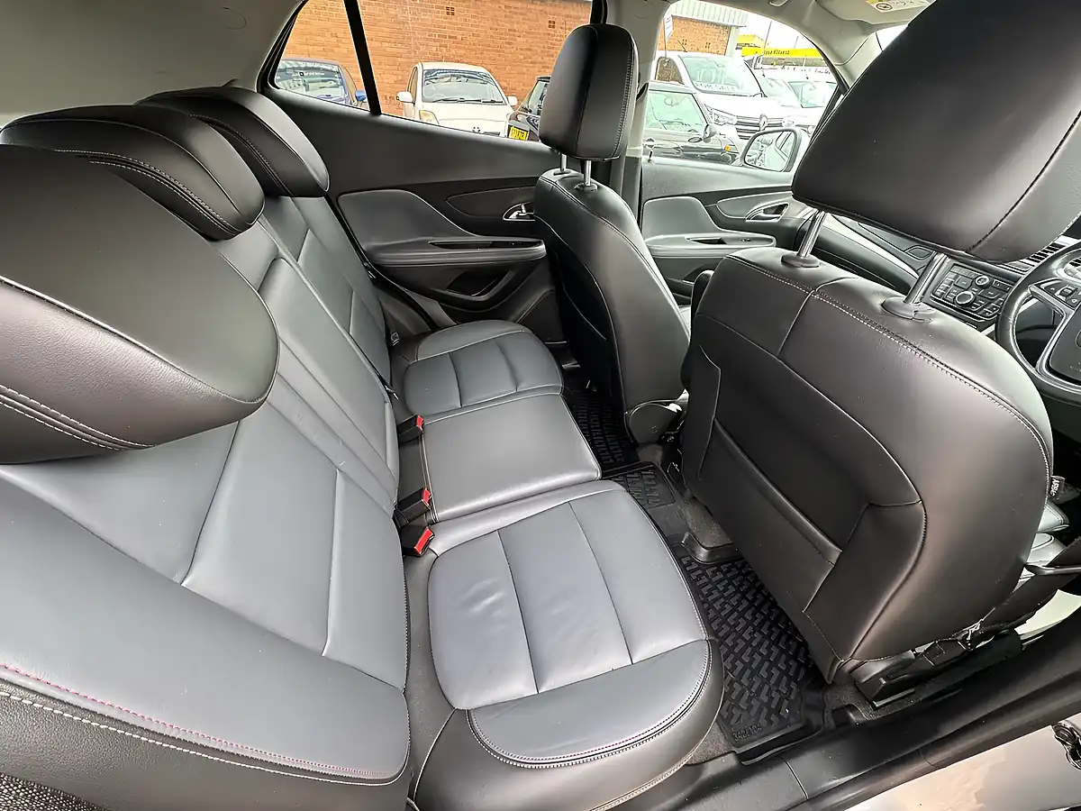 Used 2014 Vauxhall Mokka Se Silver - Interior and Exterior details 16