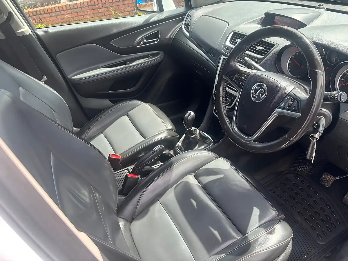 Used 2014 Vauxhall Mokka Se White - Interior and Exterior details 10