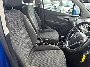 Used 2014 Vauxhall Mokka Tech Line Blue - Interior and Exterior details 11