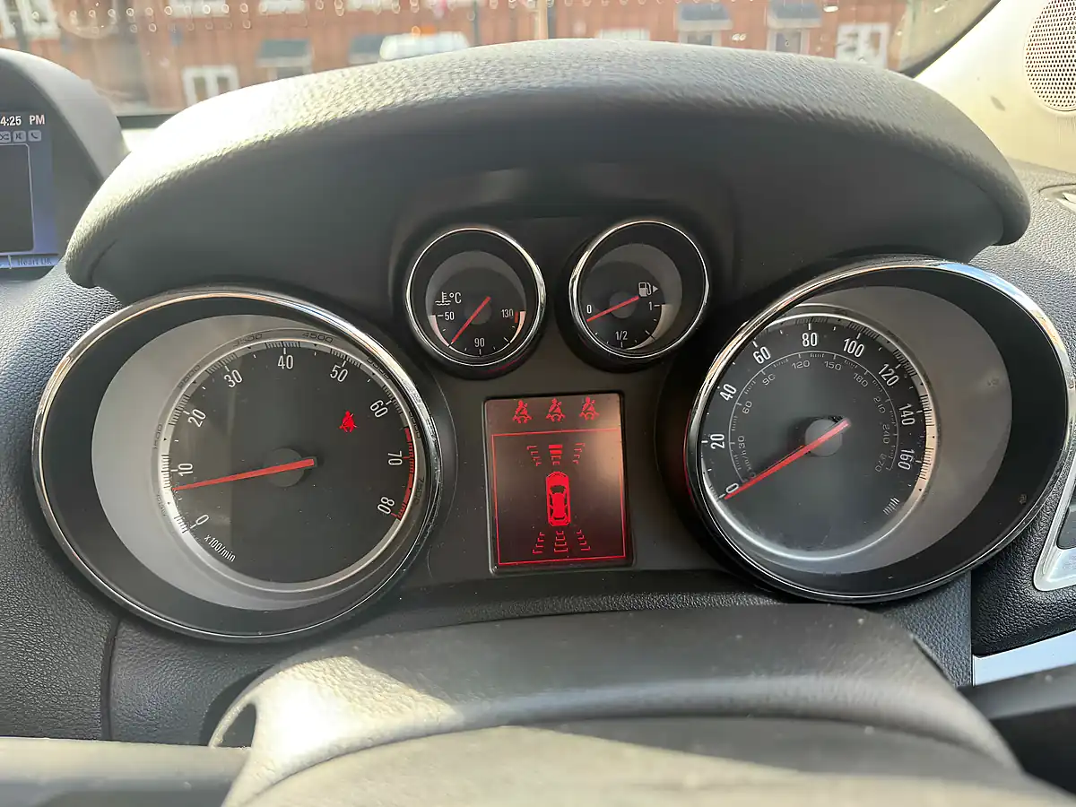 Used 2014 Vauxhall Mokka Tech Line - Interior and Exterior details 15