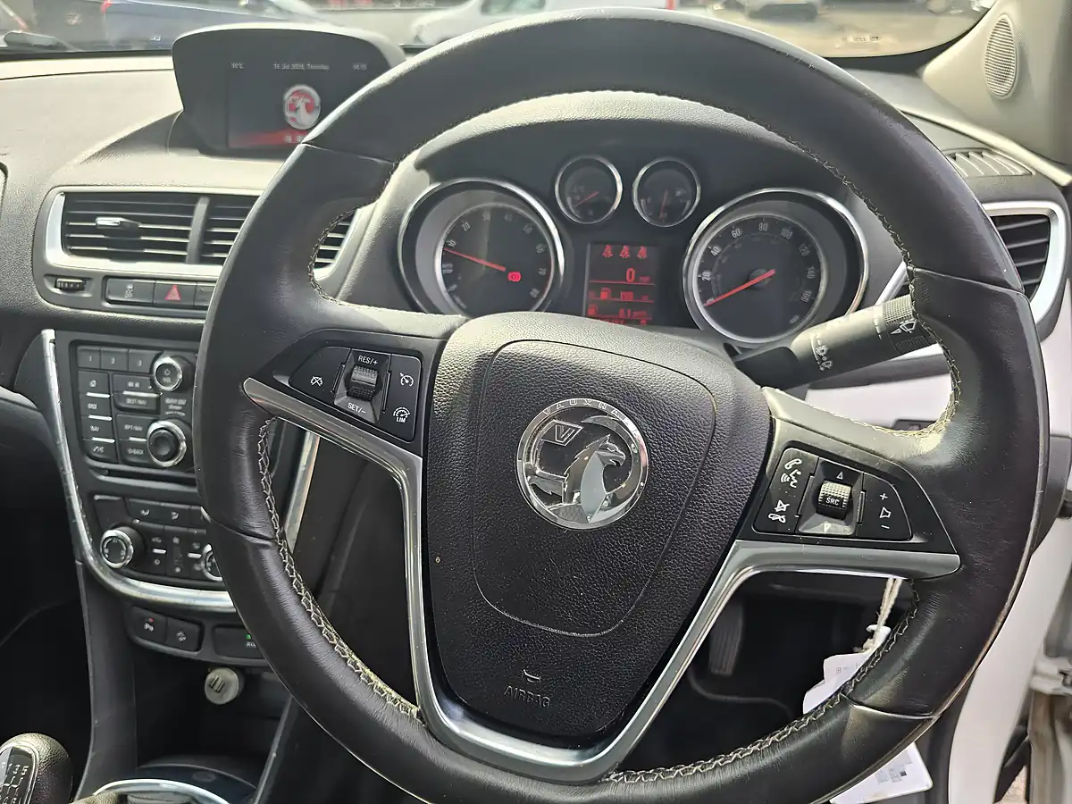Used 2014 Vauxhall Mokka Tech Line White - Interior and Exterior details 12