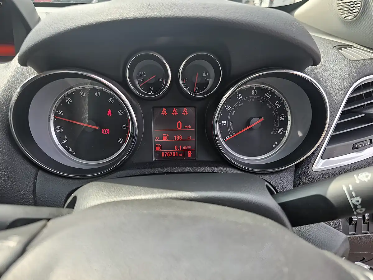 Used 2014 Vauxhall Mokka Tech Line White - Interior and Exterior details 13