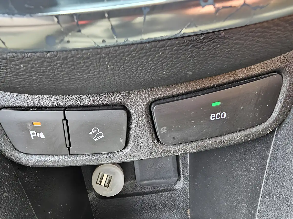 Used 2014 Vauxhall Mokka Tech Line White - Interior and Exterior details 17