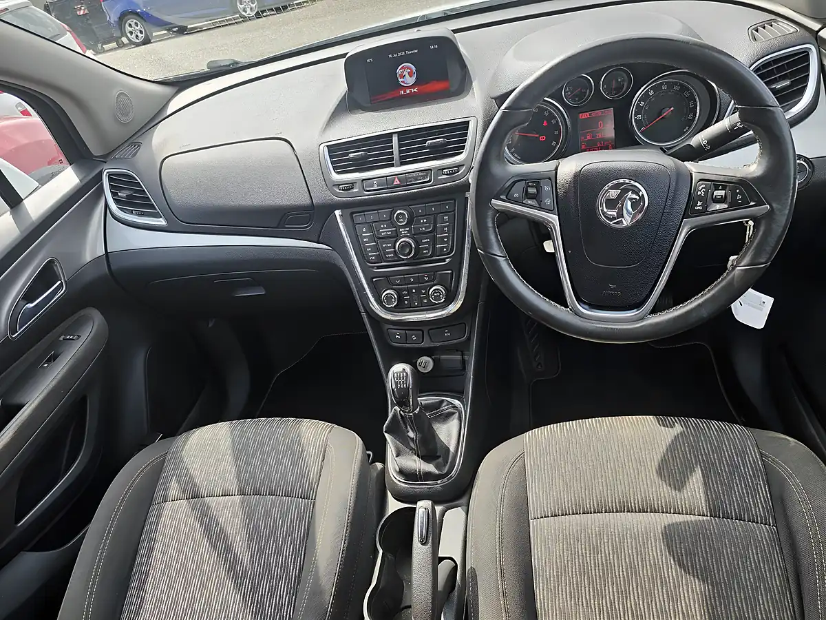 Used 2014 Vauxhall Mokka Tech Line White - Interior and Exterior details 8
