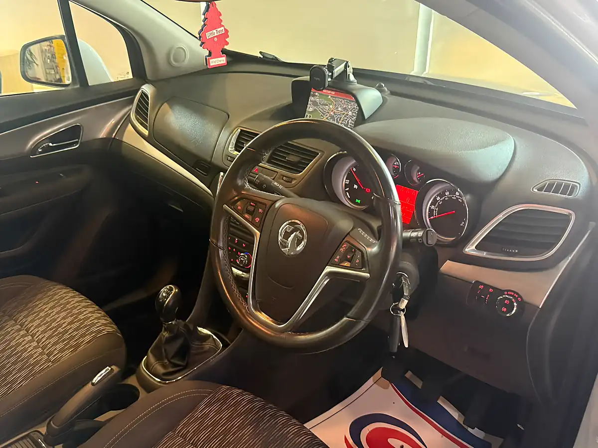 Used 2014 Vauxhall Mokka Tech Line White - Interior and Exterior details 13