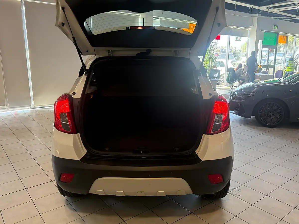 Used 2014 Vauxhall Mokka Tech Line White - Interior and Exterior details 8