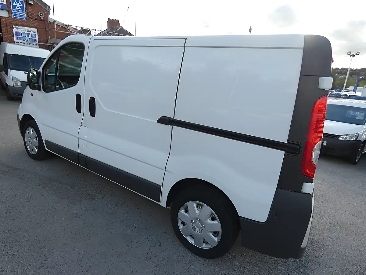 Used 2014 Vauxhall Vivaro 2700 L1H1 Swb White - Interior and Exterior details 5