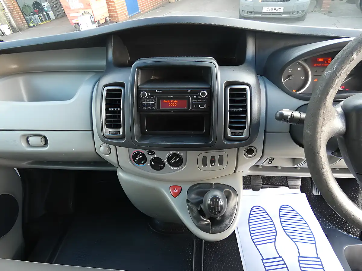 Used 2014 Vauxhall Vivaro 2700 L1H1 Swb White - Interior and Exterior details 8