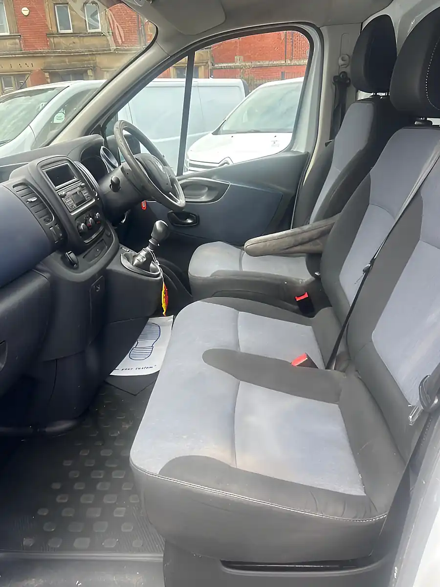 Used 2014 Vauxhall Vivaro White - Interior and Exterior details 7