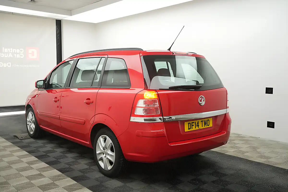 Used 2014 Vauxhall Zafira Exclusiv Red - Interior and Exterior details 4