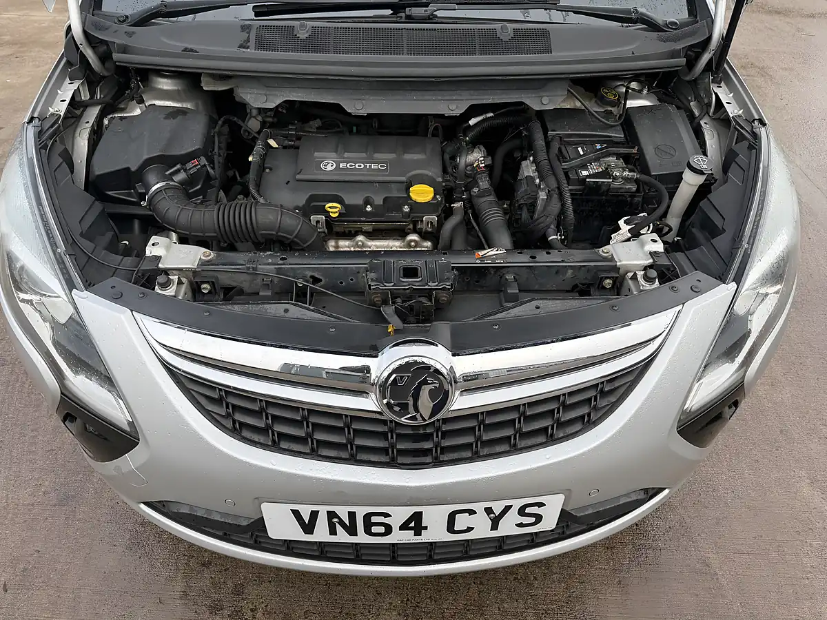 Used 2014 Vauxhall Zafira Silver - Interior and Exterior details 17