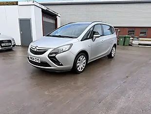 Used 2014 Vauxhall Zafira Silver - Interior and Exterior details 2