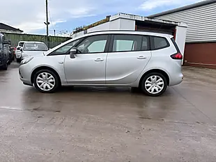 Used 2014 Vauxhall Zafira Silver - Interior and Exterior details 6