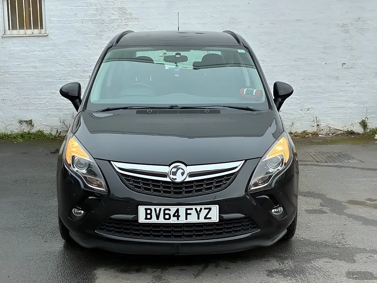 Used 2014 Vauxhall Zafira Tourer Exclusiv Black - Interior and Exterior details 3