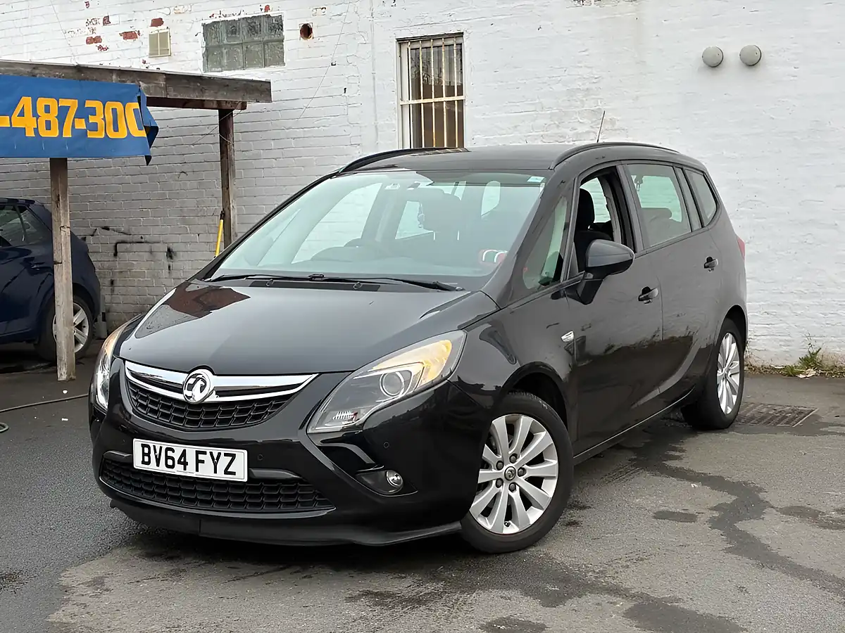 Used 2014 Vauxhall Zafira Tourer Exclusiv Black - Interior and Exterior details 6
