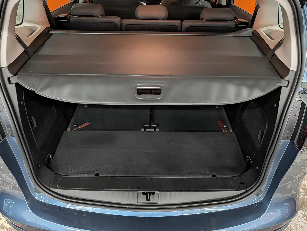 Used 2014 Vauxhall Zafira Tourer Exclusiv Blue - Interior and Exterior details 15