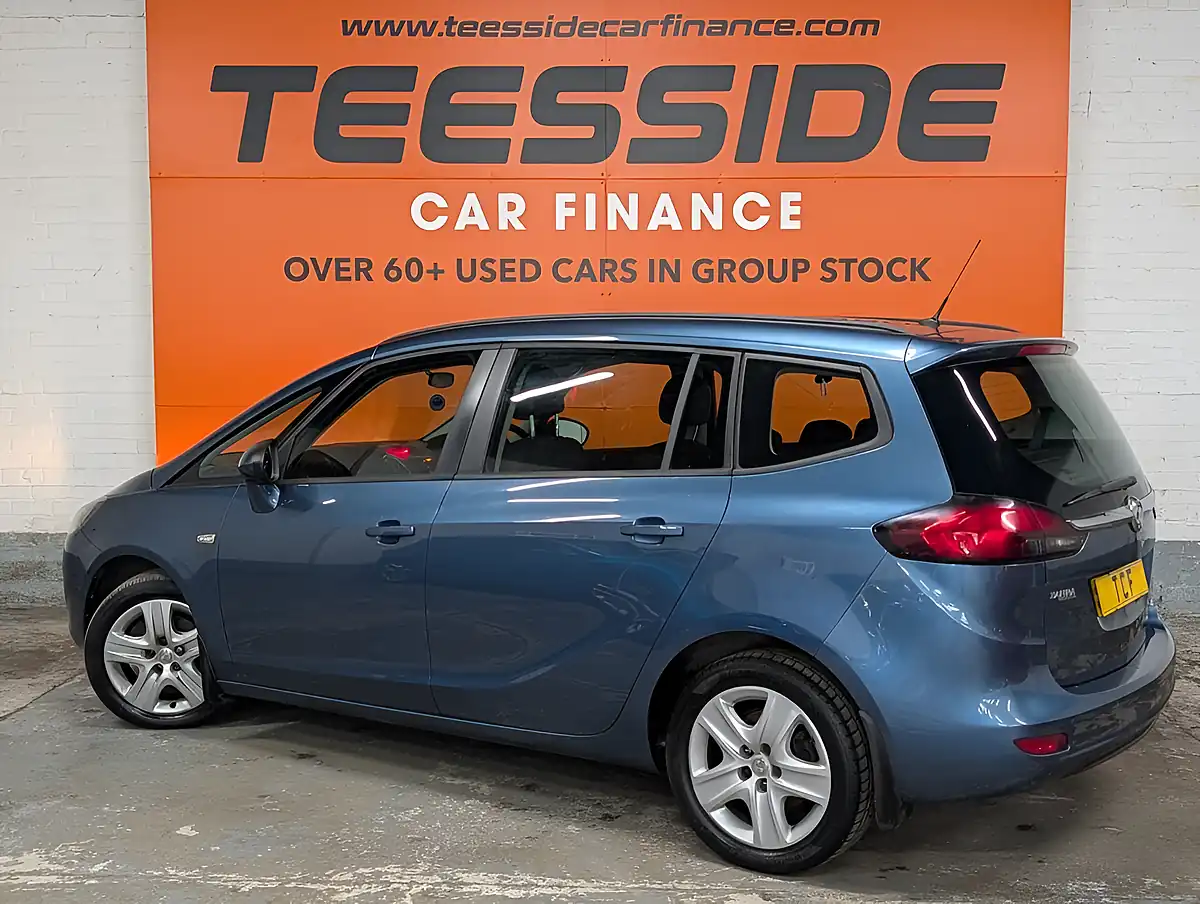 Used 2014 Vauxhall Zafira Tourer Exclusiv Blue - Interior and Exterior details 17