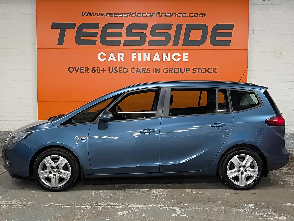 Used 2014 Vauxhall Zafira Tourer Exclusiv Blue - Interior and Exterior details 19