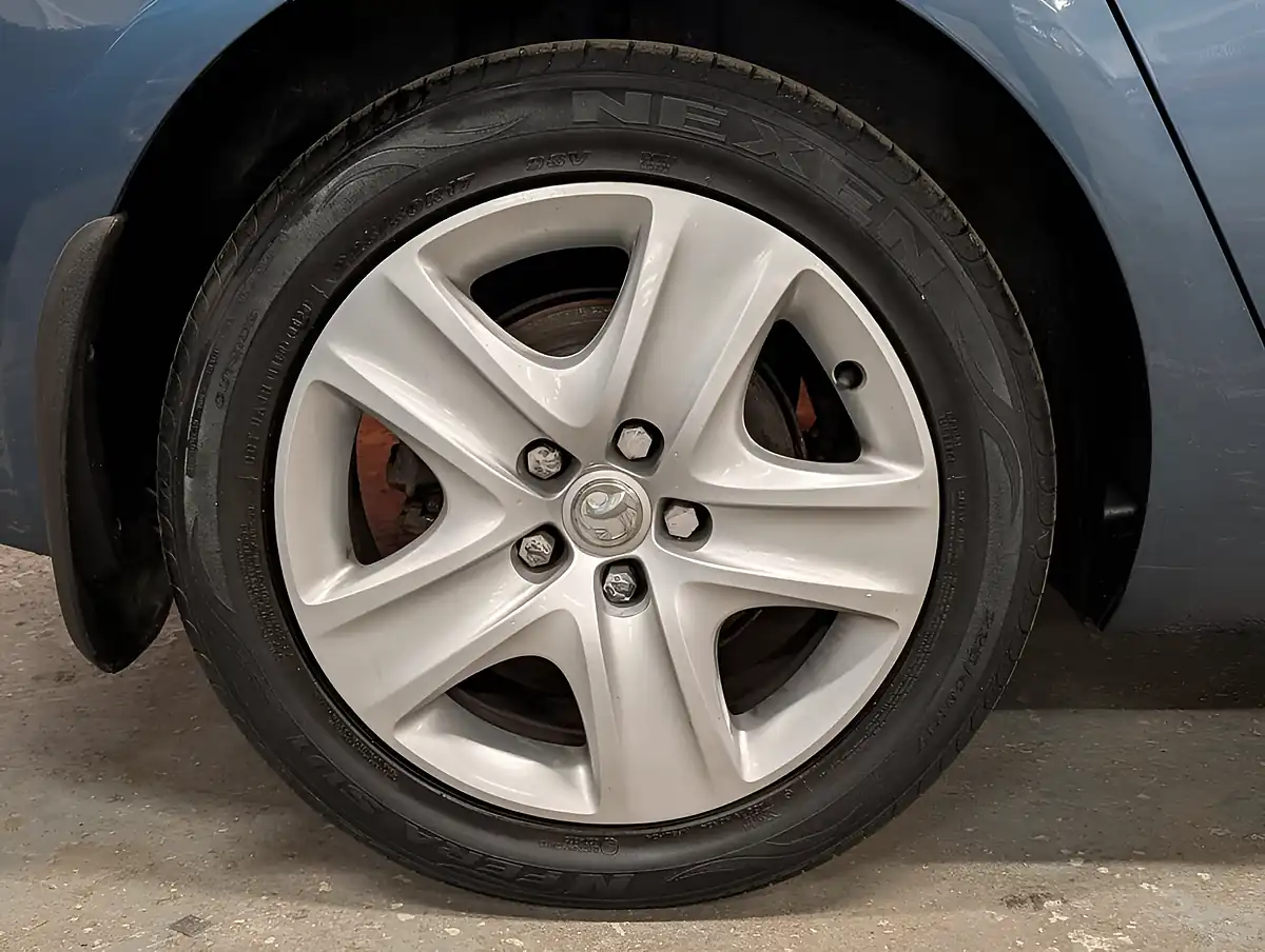 Used 2014 Vauxhall Zafira Tourer Exclusiv Blue - Interior and Exterior details 6