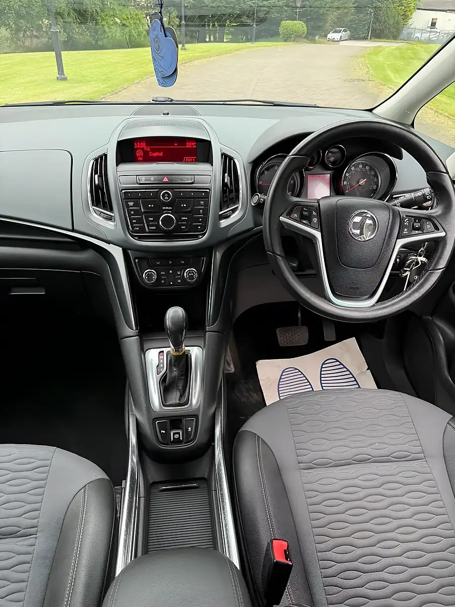 Used 2014 Vauxhall Zafira Tourer Se Brown - Interior and Exterior details 16