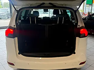 Used 2014 Vauxhall Zafira Tourer Se White - Interior and Exterior details 11