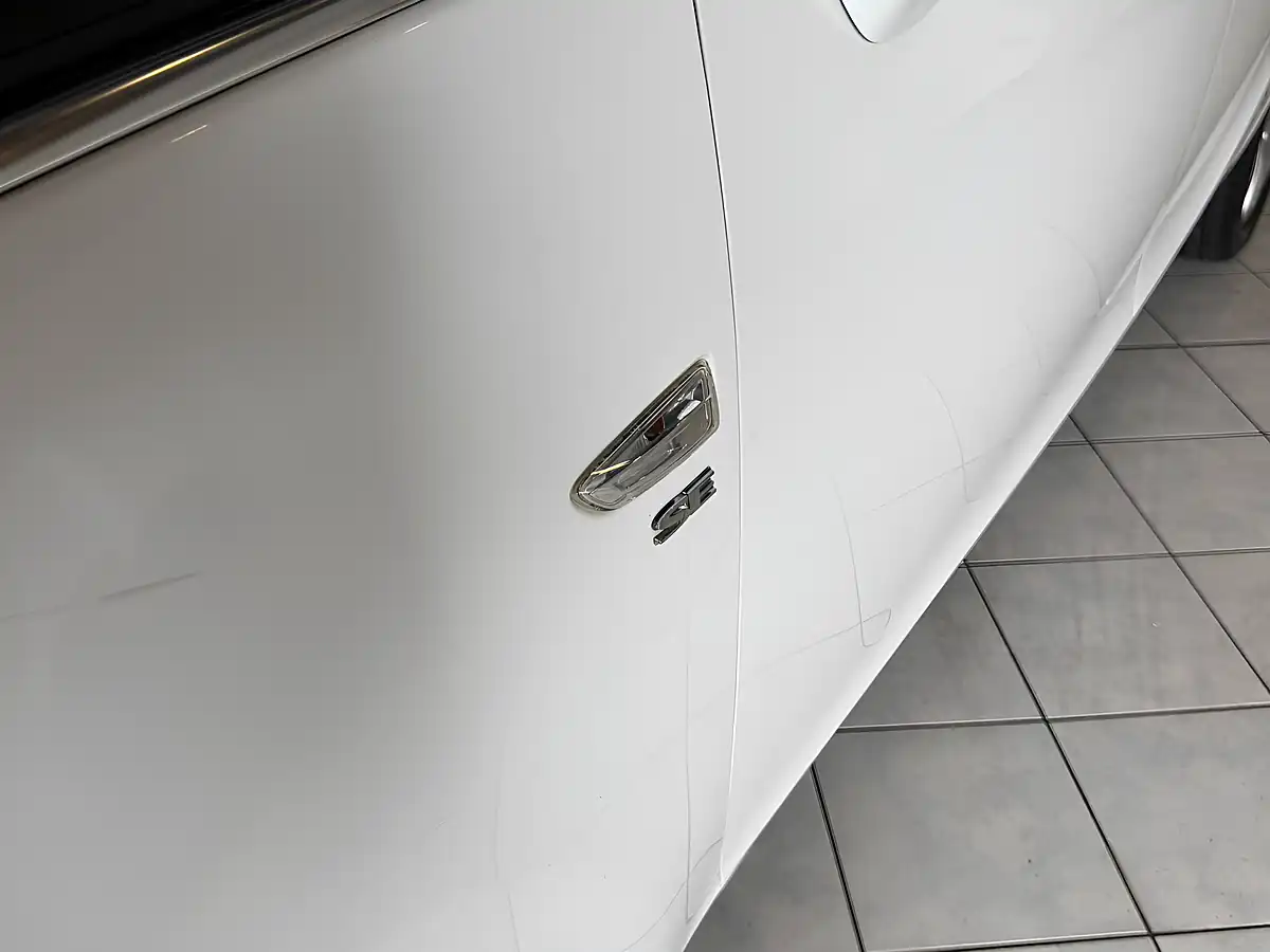 Used 2014 Vauxhall Zafira Tourer Se White - Interior and Exterior details 6