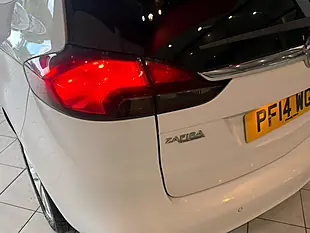 Used 2014 Vauxhall Zafira Tourer Se White - Interior and Exterior details 9