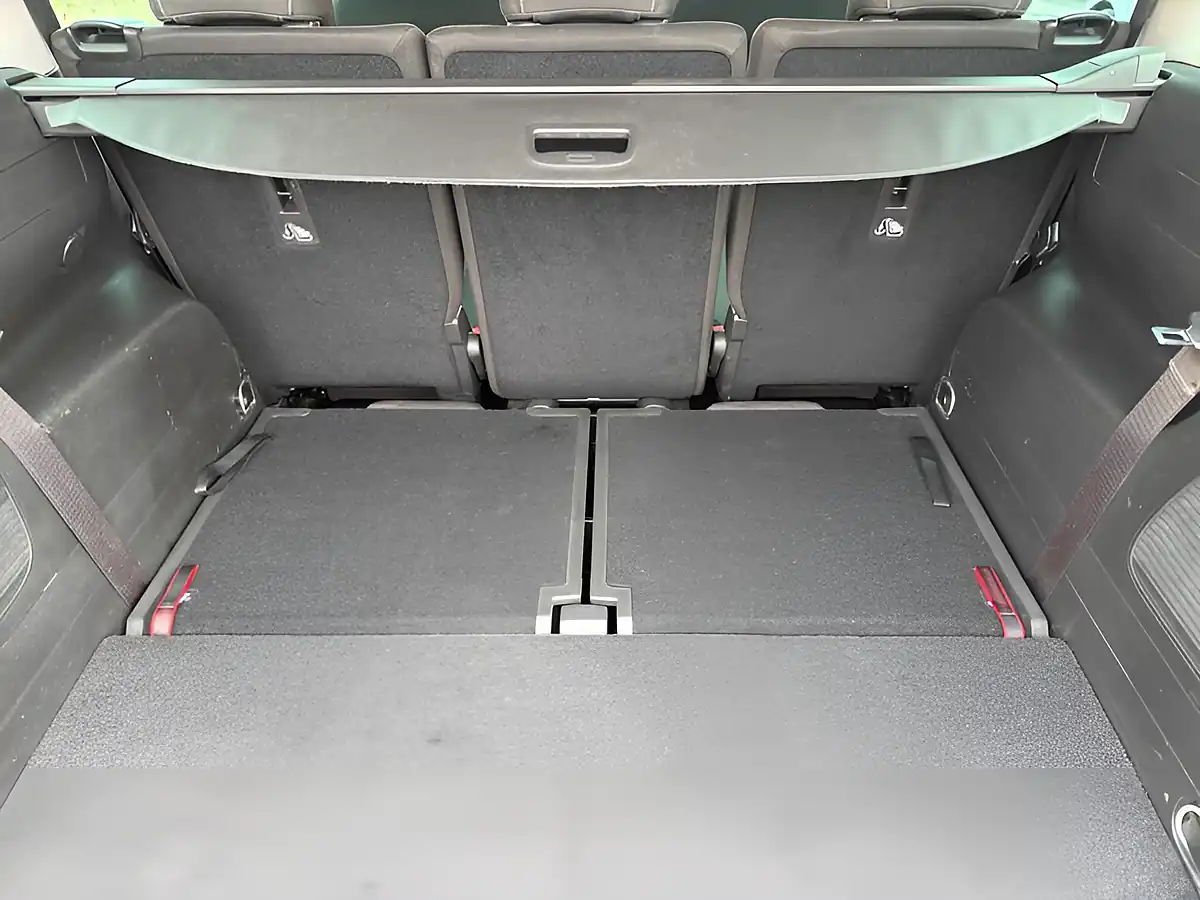 Used 2014 Vauxhall Zafira Tourer Sri Brown - Interior and Exterior details 11
