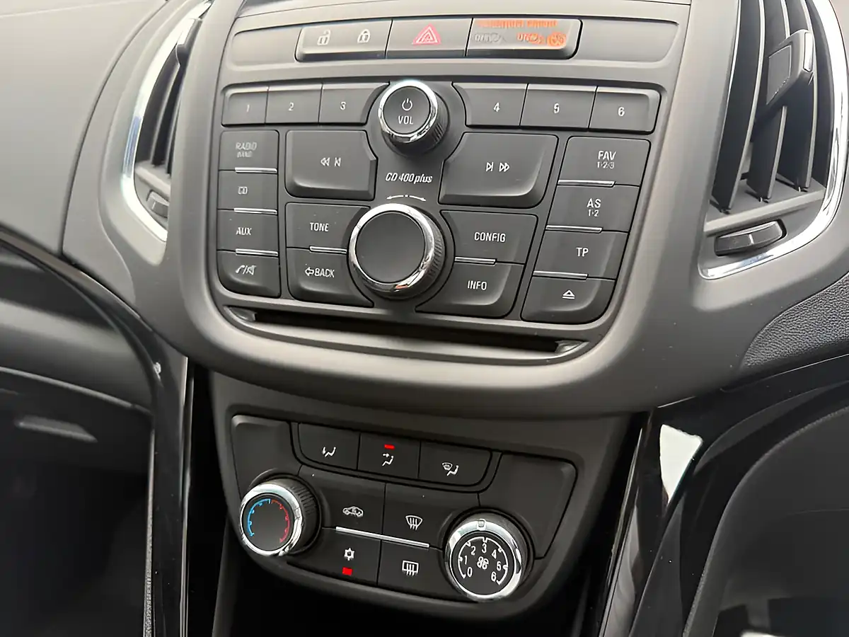 Used 2014 Vauxhall Zafira Tourer Sri Brown - Interior and Exterior details 20