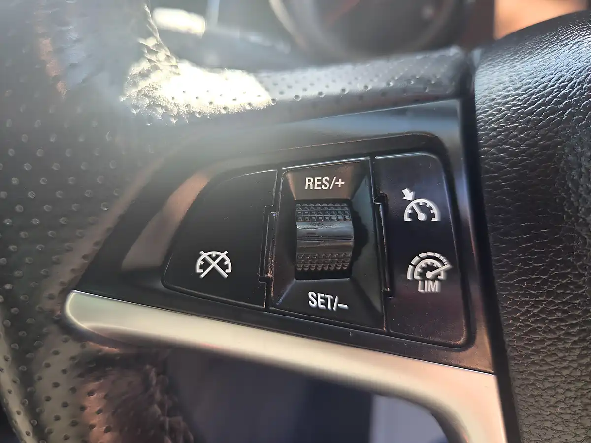 Used 2014 Vauxhall Zafira Tourer Sri Grey - Interior and Exterior details 15