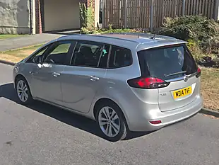 Used 2014 Vauxhall Zafira Tourer Sri Grey - Interior and Exterior details 8